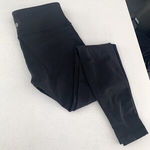 Lululemon Low Rise Leggings. Size 6